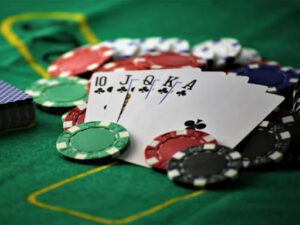 Liêng game bài có tính chiến thuật cao phù hợp nhiều người